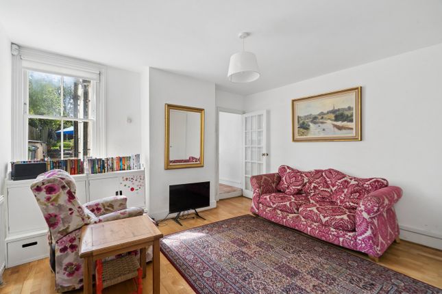 28, Lansdown Road, GERRARDS CROSS photo 4