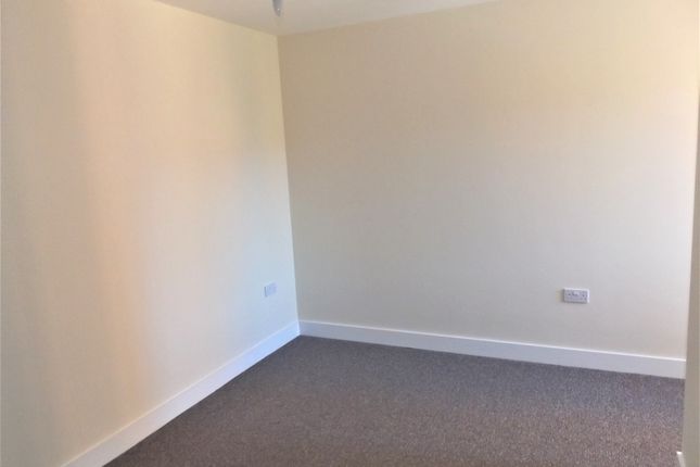 Flat to rent in Lichfield Road, Armitage, Rugeley
