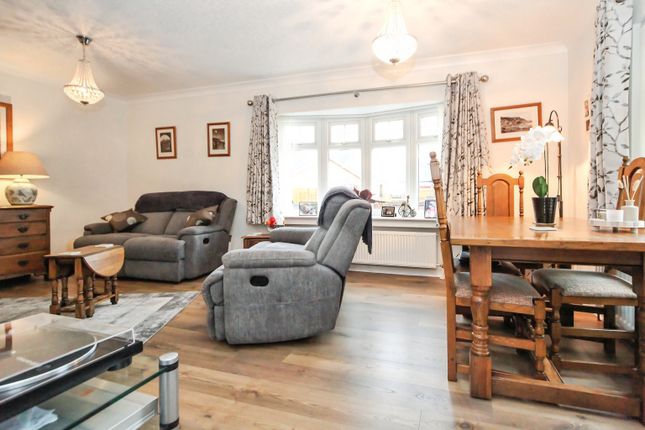 55, Ratliffe Road, Rugby photo 3
