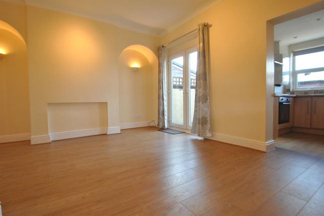 37, Mayfield Road, Warrington photo 2