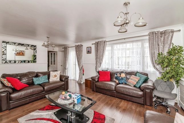 2, Doyle Way, Tilbury photo 4