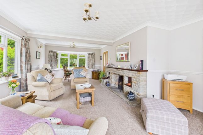 2, Albion Road, Cinderford photo 4