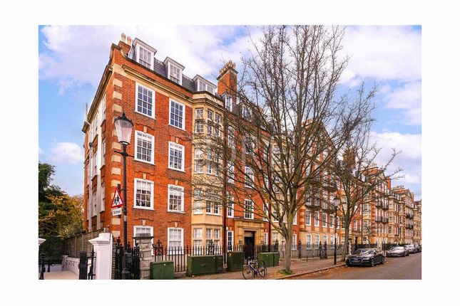 Thumbnail Flat for sale in The Little Boltons, London