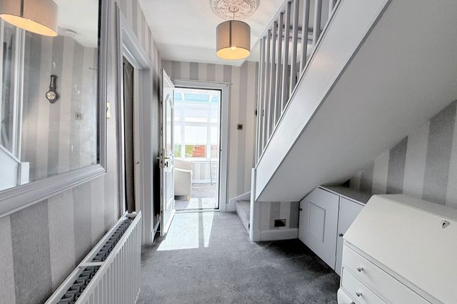 9, Hallglen Terrace, Glen Village photo 3