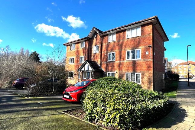 Flat for sale in Inverness Court, Cumberland Place, Catford