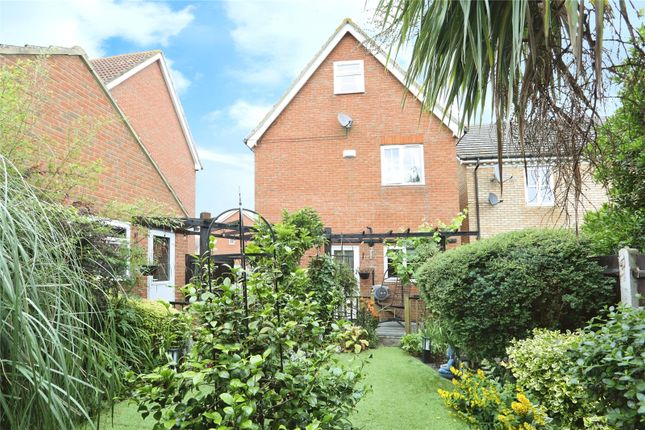 26, Mallard Crescent, Sittingbourne photo 2
