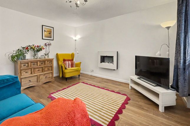 61 Beechcroft, Manchester photo 2