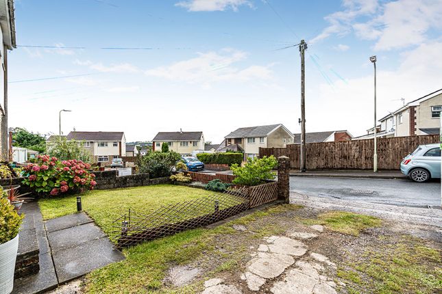 33 Foel View Close, Pontypridd photo 2