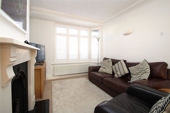 8, Garden Road, Surrey photo 3
