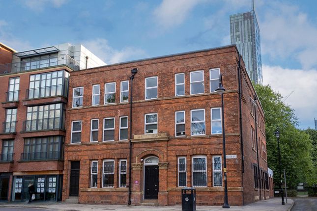 Flat to rent in Duke Street, Manchester M3