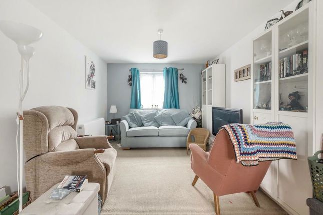 Flat 1, 97 Horsham Road, Swindon photo 3