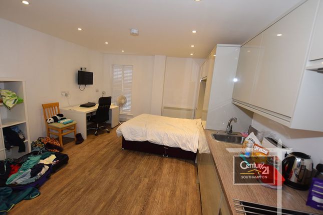 Studio to rent in |Ref: R205920|, Canute Road, Southampton