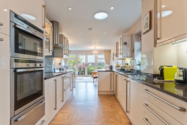 10 Allt-Yr-Yn Close, Newport photo 3