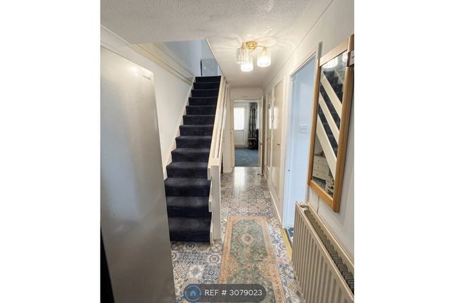 Chigwell photo 2