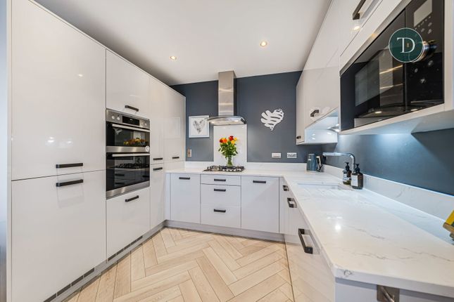 4, Gilder Way, Little Sutton photo 4