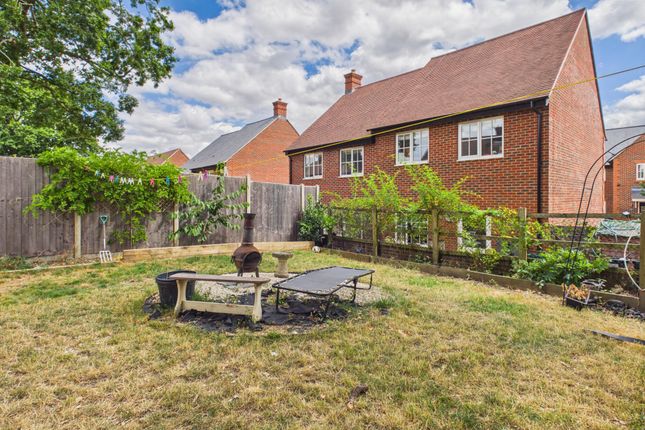 55 Janes Way, High Wycombe photo 2