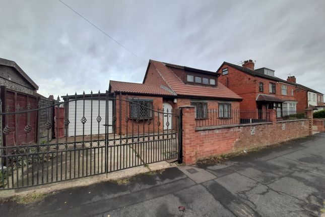 Thumbnail Bungalow for sale in 1A Collinson Avenue, Scunthorpe, South Humberside