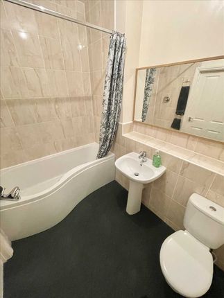 Flat for sale in Redwood Avenue, South Shields