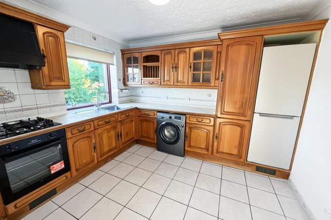 69, West End Lane, Stoke Poges photo 3