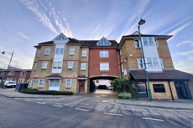 Flat for sale in Webster Court, Websters Way, Rayleigh, Essex