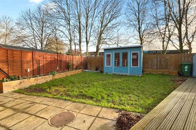 35, Wiltshire Way, Wiltshire photo 2