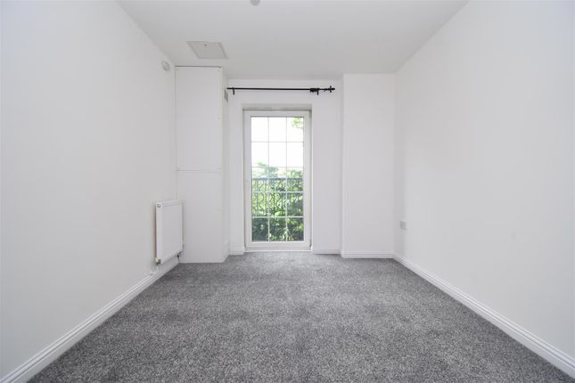 11, St Christophers Walk, Burton Street photo 4