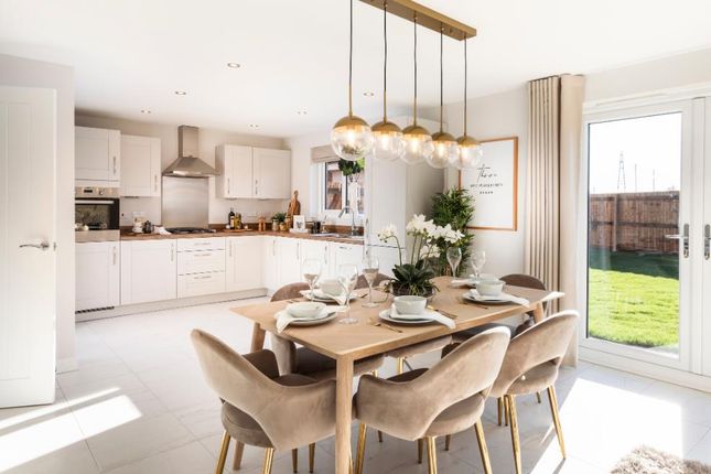 37, Thorley Lane, Hale photo 2