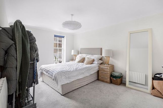 Flat for sale in High Street, Ware