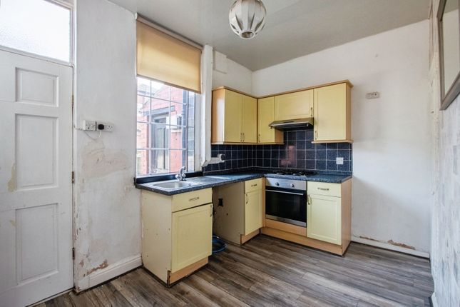 5, Clement Street, West Yorkshire photo 3