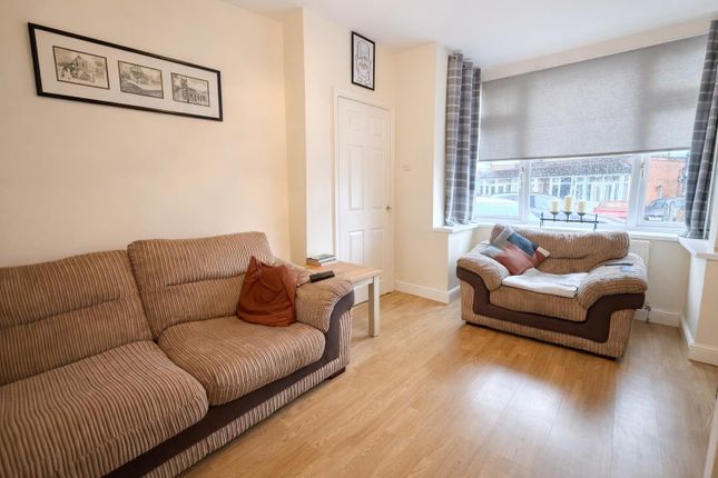 5, Minor Avenue, Macclesfield photo 3