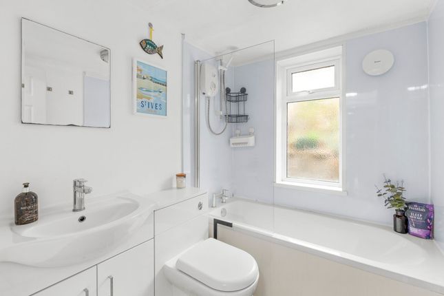 123 Wycombe Lane, High Wycombe photo 4