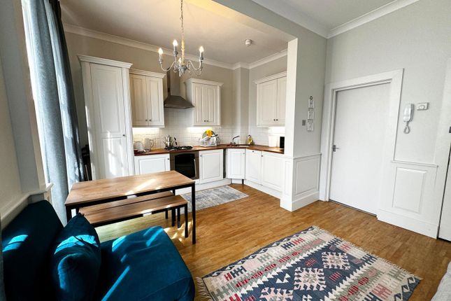 Flat 3,, 16 Bloomsbury place, Brighton photo 2