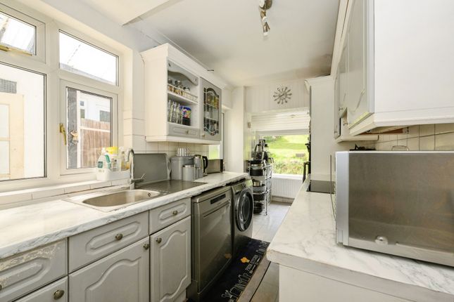 139, Valley Road, Surrey photo 4