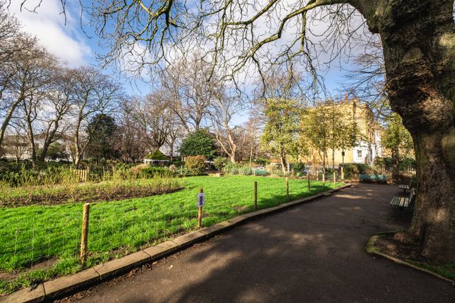 Terraced house for sale in Barnsbury Square, Barnsbury, London