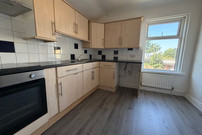Flat 2, Warren Avenue, Southampton photo 4