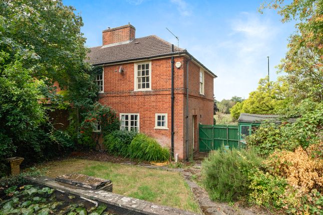 2 Lodge Cottages,, Wexham Road, Berkshire photo 4