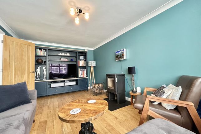3, Oliver Close, Hastings photo 4