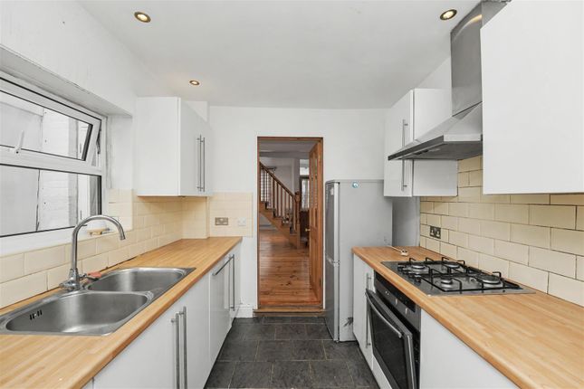 58, Halifax Road, Enfield photo 3