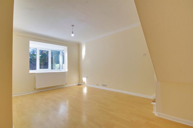 40, Orwell Close, St. Ives photo 3