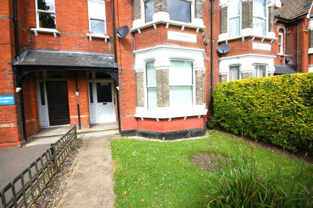 Studio to rent in 87 Warley Hill, Warley