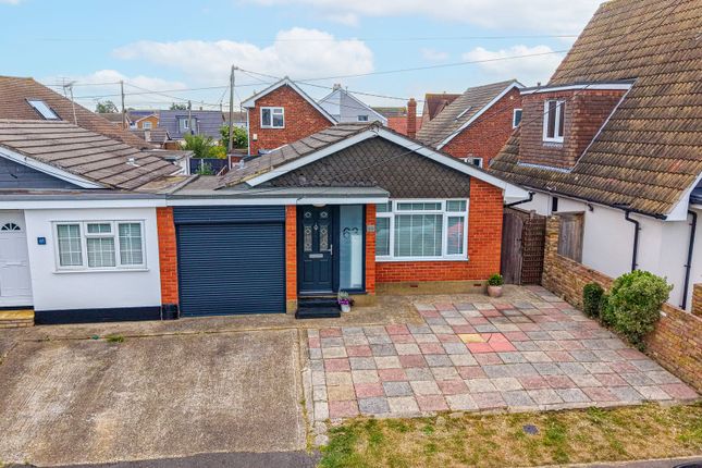 1-bed house on 63 Gainsborough Avenue, Canvey Island, £270,000