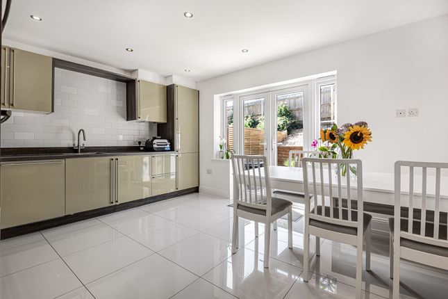 26 Green Close, Brookmans Park photo 3