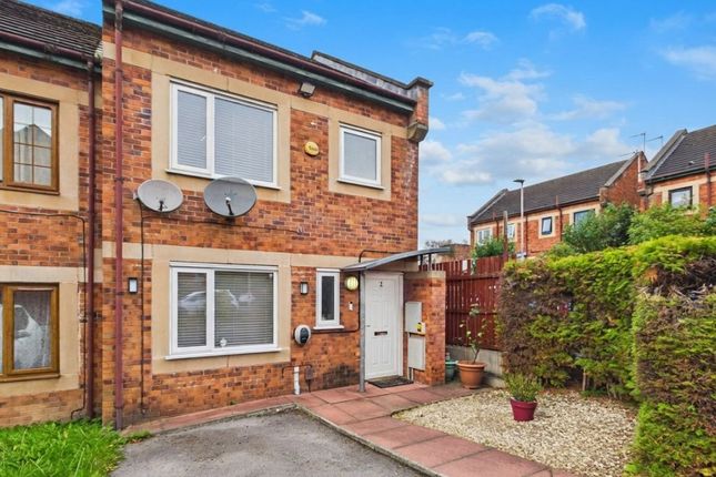 3-bed terraced on Thistle Bank Close, Manchester, £300,000