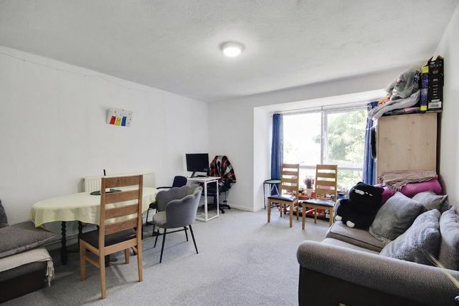 20 Laurier Court, Northcourt Road, Worthing photo 2