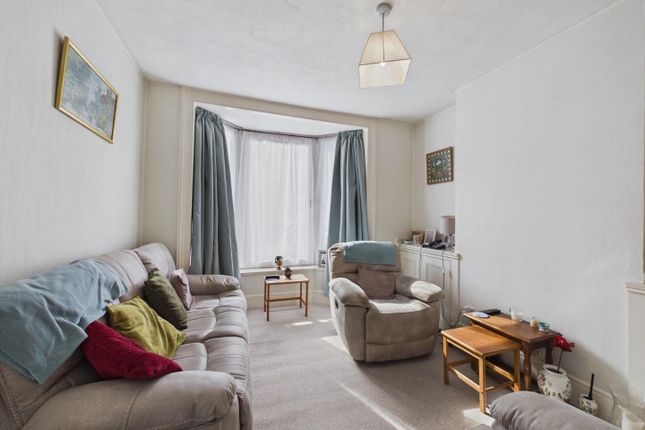 22, Sussex Avenue, Ashford photo 4