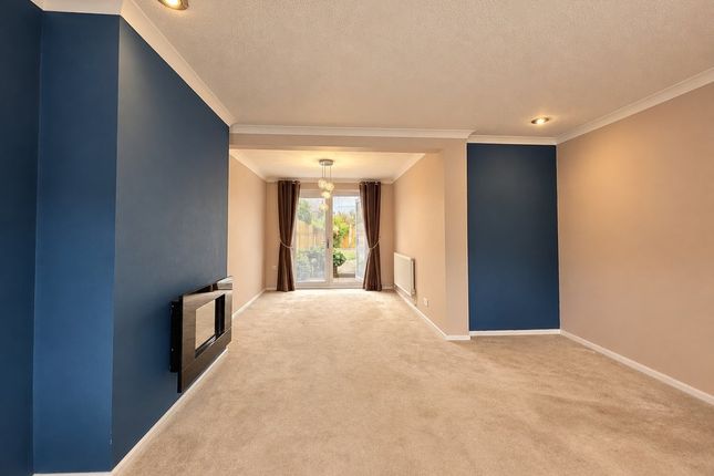Sawtry Close, Luton photo 3