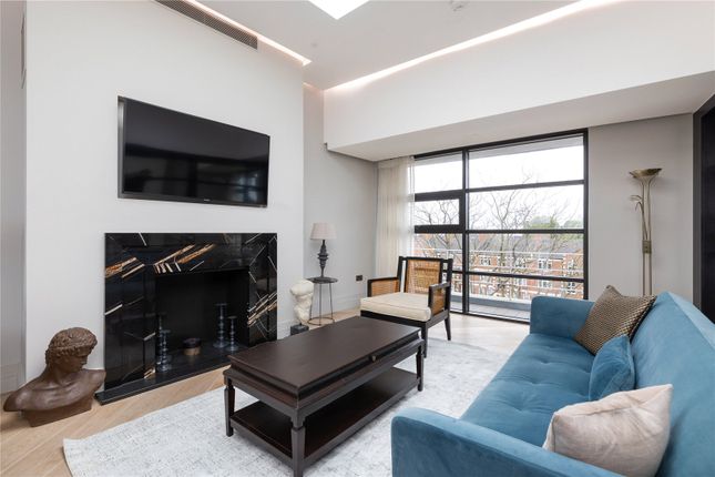 2-bed flat on Penthouse Flat 2,, Barons Keep, London, £995,000