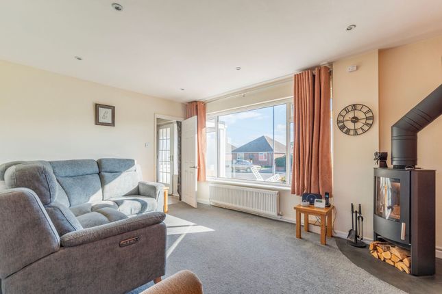28 Westland Road, Lowestoft photo 4