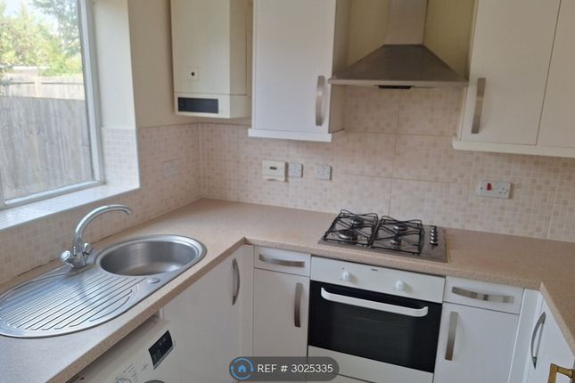 Gaddesden Crescent, Wavendon Gate, Milton Keynes photo 3