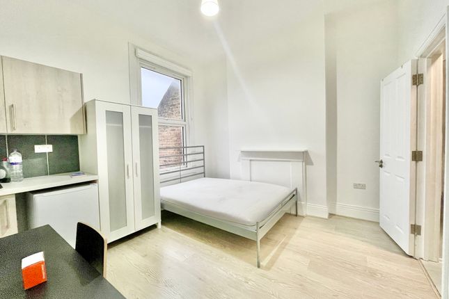 Thumbnail Studio to rent in Regents Park Road, Finchley Central, London